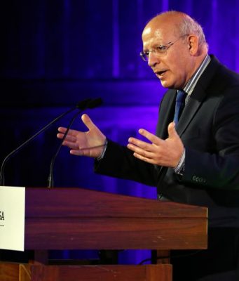 Comunidade portuguesa no Canadá exemplo contra ‘febre ultranacionalista” – Augusto Santos Silva